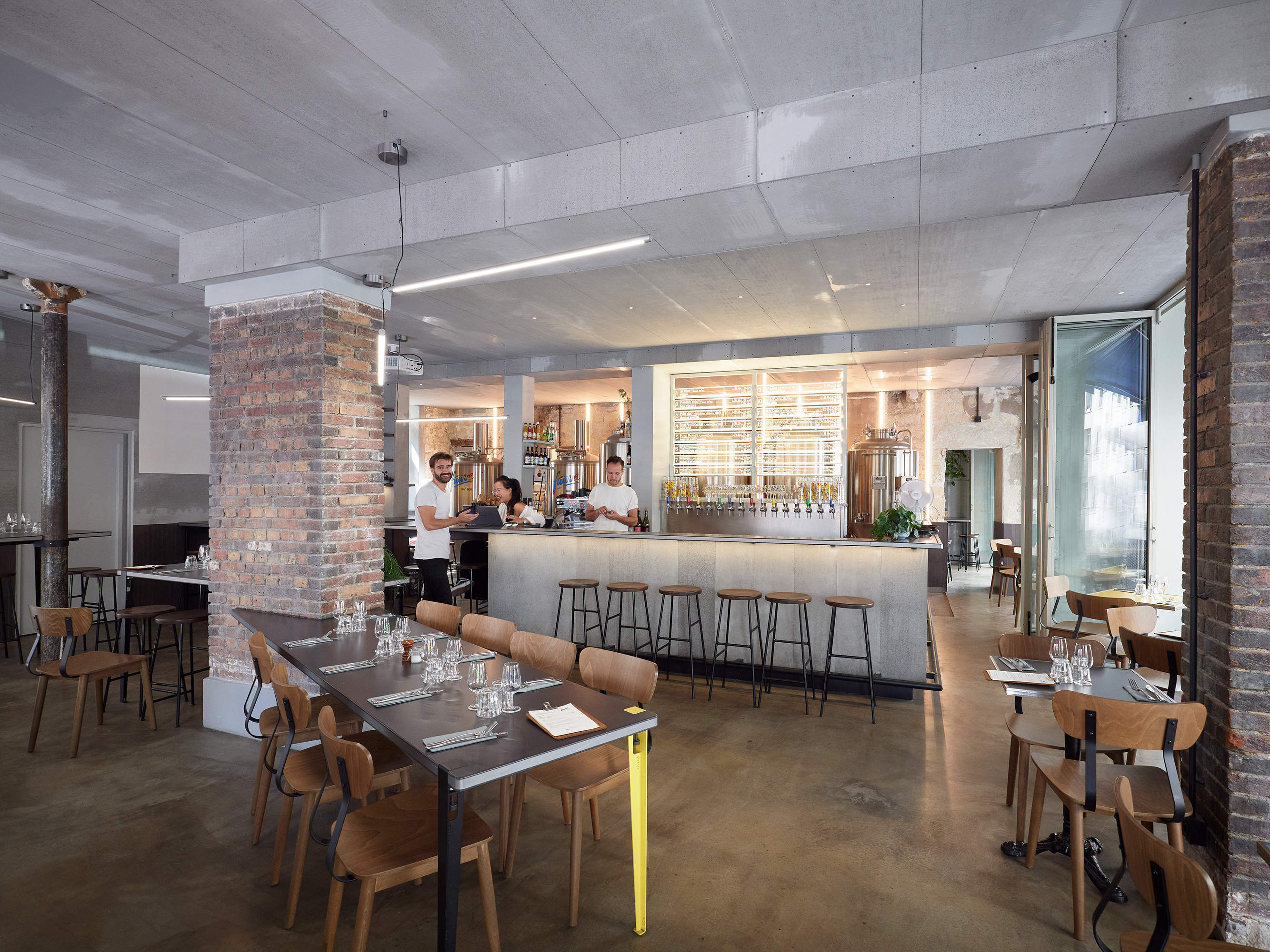 fauve renovation bar restaurant paris